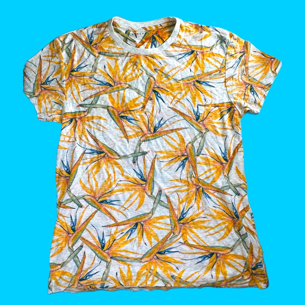 Aeropostale Mens Size M Floral White Yellow Short Sleeve T Shirt Hawai Floral